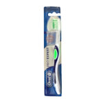 Oral B Pro.Expert Toothbrush Medium