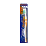Oral B Toothbrush Classic Ultra Clean Medium